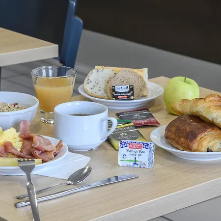 - échangeur A7 A9 Hotel