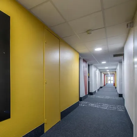 Hotel - échangeur A7 A9 3*